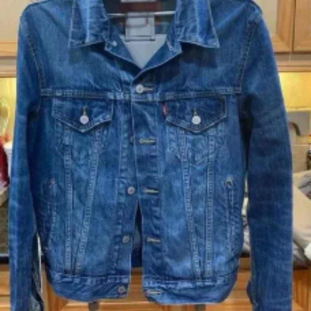 Levi’s 2012 Trucker Denim Jacket - Medium Wash - Men’s Small …